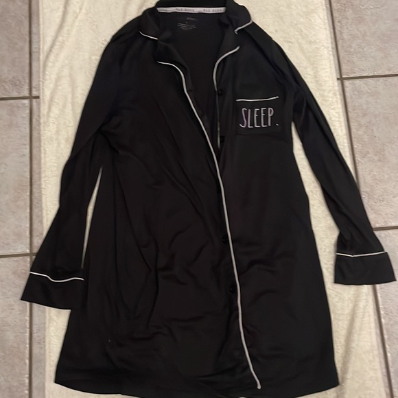 Rae Dunn nightshirt - Picture 4 of 8